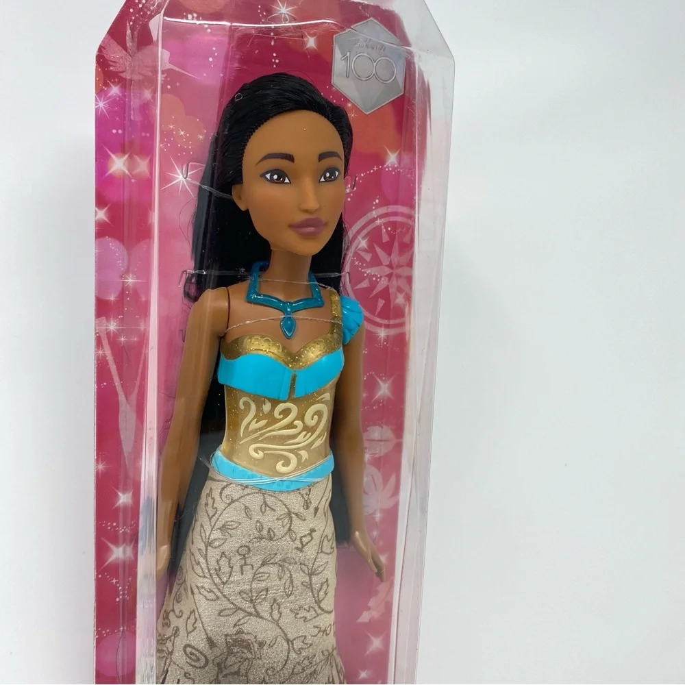 Disney Princess Dolls for 2023 Pochantas Posable‎ Fashion Doll with Accessories